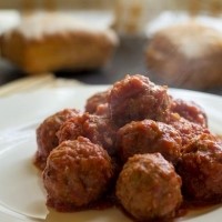 Albóndigas con salsa de tomate casera y especiada - ALBONDIGAS DE TERNERA
