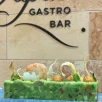 Tartar de aguacate y gambas con chutney de tomate de huerta - TARTAR DE AGUACATE Y GAMBAS