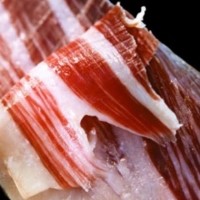 Excelentes jamones por la pureza de los cerdos criados en Guijuelo, Salamanca. - JAMóN RESERVA GUIJUELO 50 POR CIENTO IBERICO