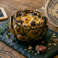 alcachofa con coixot (embutido Menorquin) y queso de Mahón  - ALCACHOFA A LA MENORQUINAS